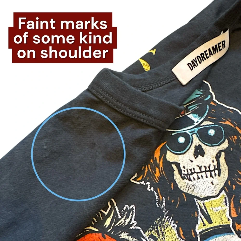 ⭐️Minor Flaw-Daydreamer Guns N' Roses Skull Heads Tee - Picture 4 of 10